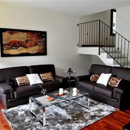 Sleeps 6