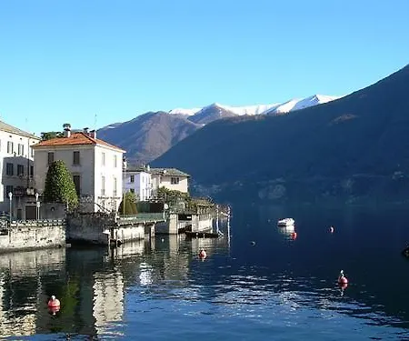 Sleeps 6 Apartment Laglio