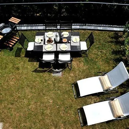 Sleeps 6